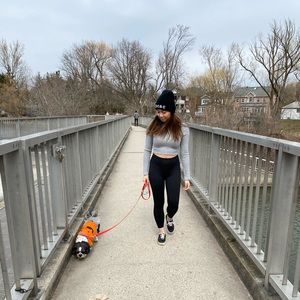 Meet your Posher, Cynthia